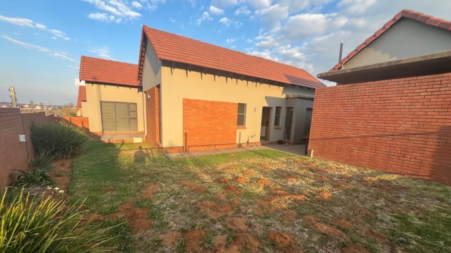 3 Bedroom Property for Sale in Wild Olive Estate Free State